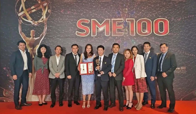 Success Software team at SME 100 award